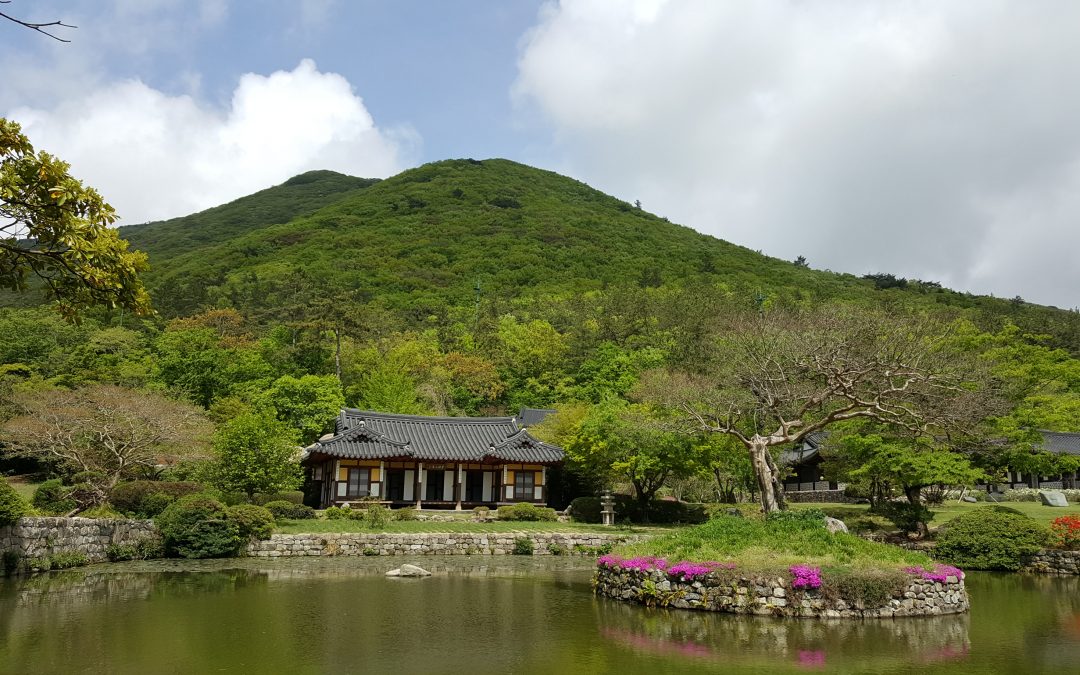 [남도 답사 두 번째 길] 전남 진도의 뜻은 ‘보배(珍)의 섬(島)’… 그 중에서도 운림산방 첨찰산 세방낙조 동석산 남망산은 보배 중의 보배