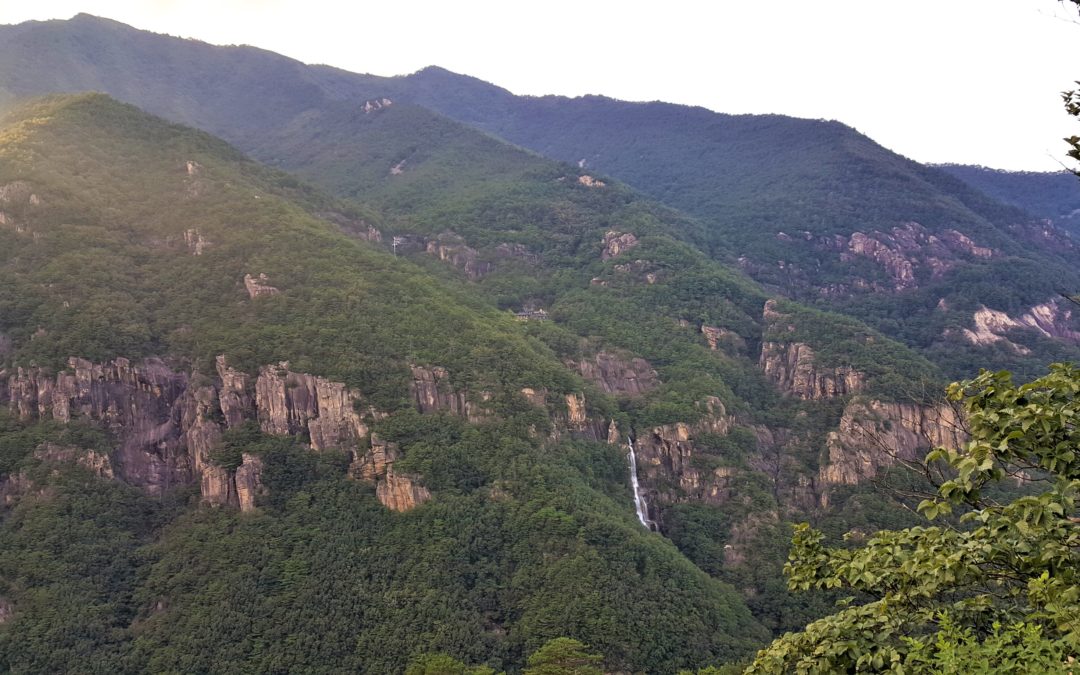 한 달 전 갔는데도 자꾸 어른거려 또 다시 찾아간 강원도 삼척·동해의 두타산(頭陀山)… ① 댓재~두타산~두타산성~무릉계곡